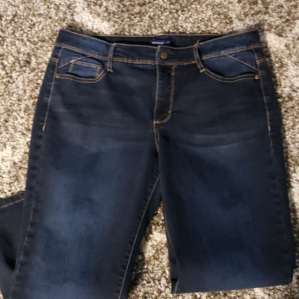 Dark wash Jean capri's